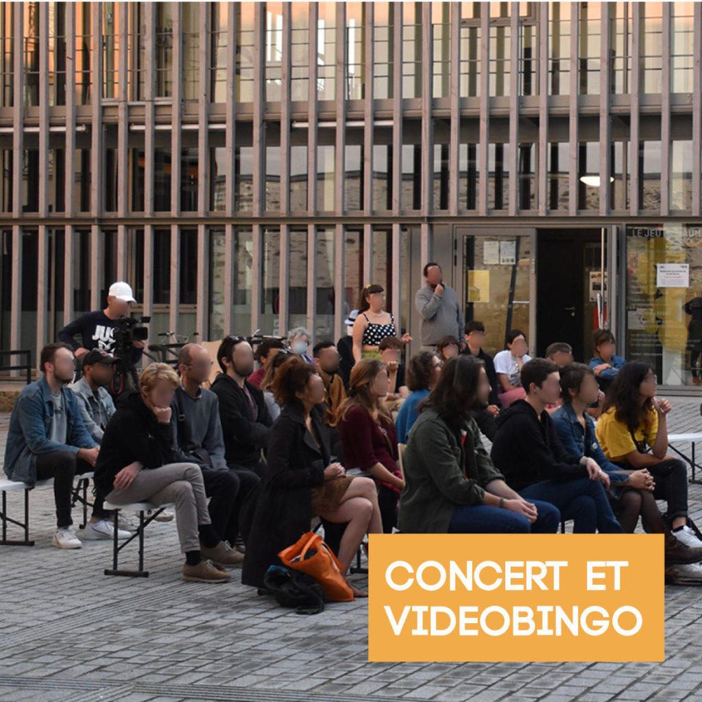 CONCERT & VIDEOBINGO - Un été à Rennes - DQ Centre - Août 2021 - Animation de la placette commune avec la salle de la Cité. Concert d’un trio de musiciens puis projections de courts métrages sur des thématiques sociales.